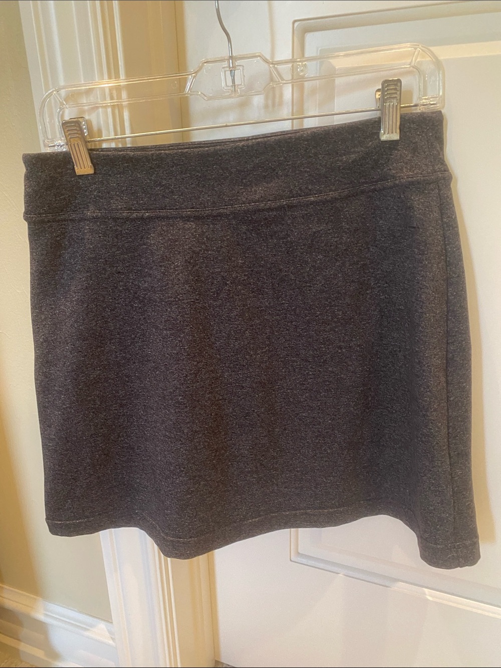 Athleta dark heather gray stretchy skirt - small